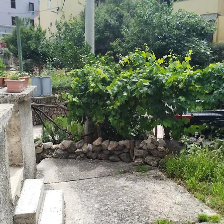 Apartament Nevija Valun