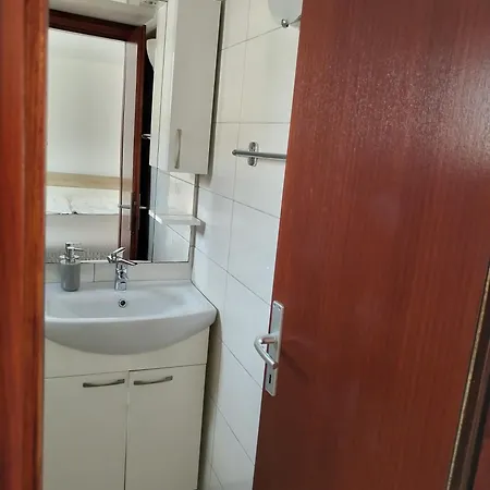 Nevija Apartament *