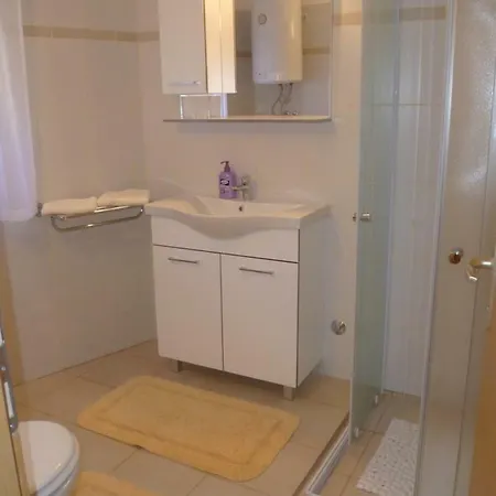 Apartament Nevija Valun