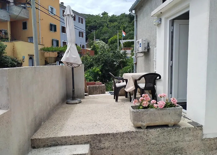 Nevija Apartment Valun