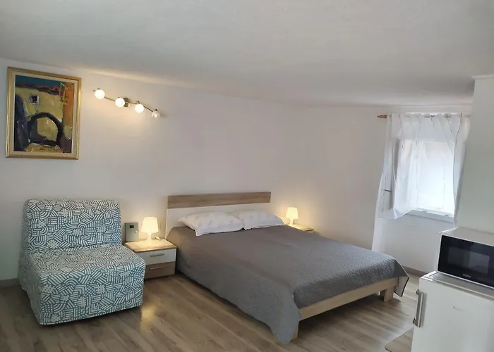 Apartment Nevija Valun