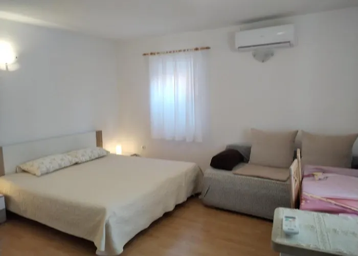 Nevija Apartment Valun