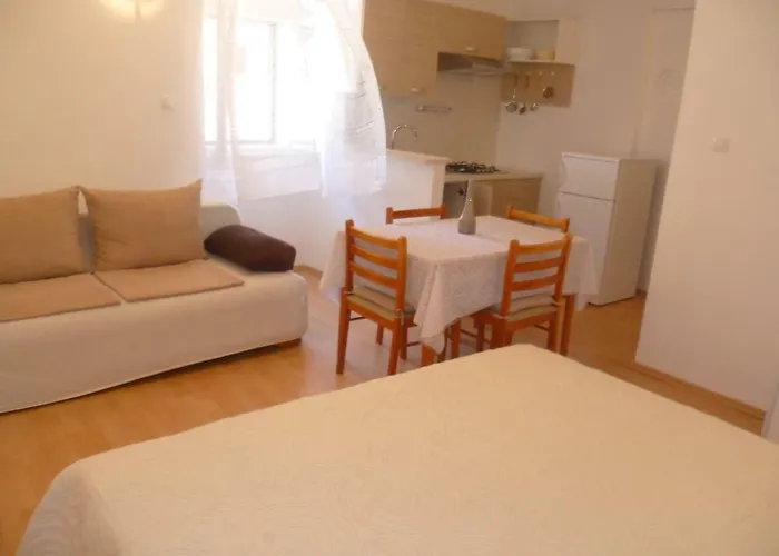 Apartment Nevija Valun