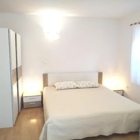Appartamento Nevija Valun