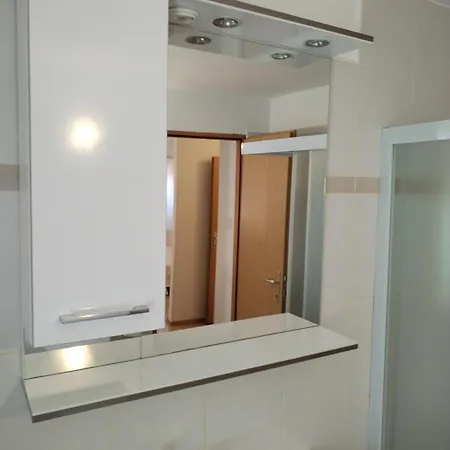 Nevija Apartment Valun