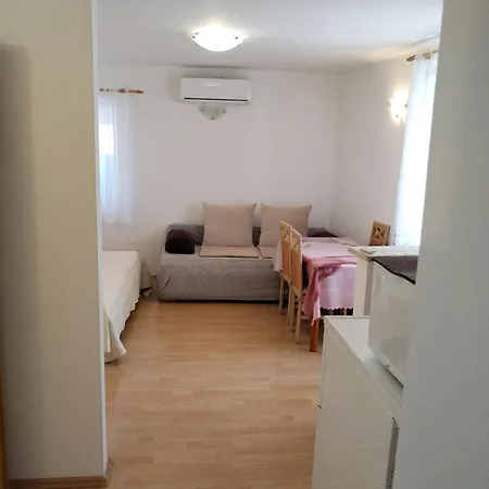 Nevija Appartamento Valun