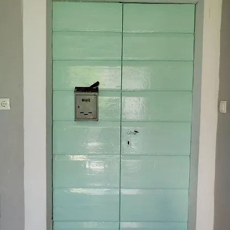 Nevija Apartamento Valun