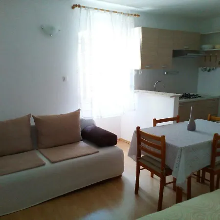 Nevija Apartment Valun