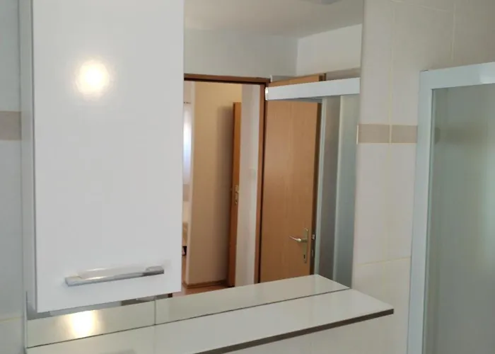 Nevija Apartman Valun