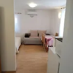 Nevija Apartment Valun